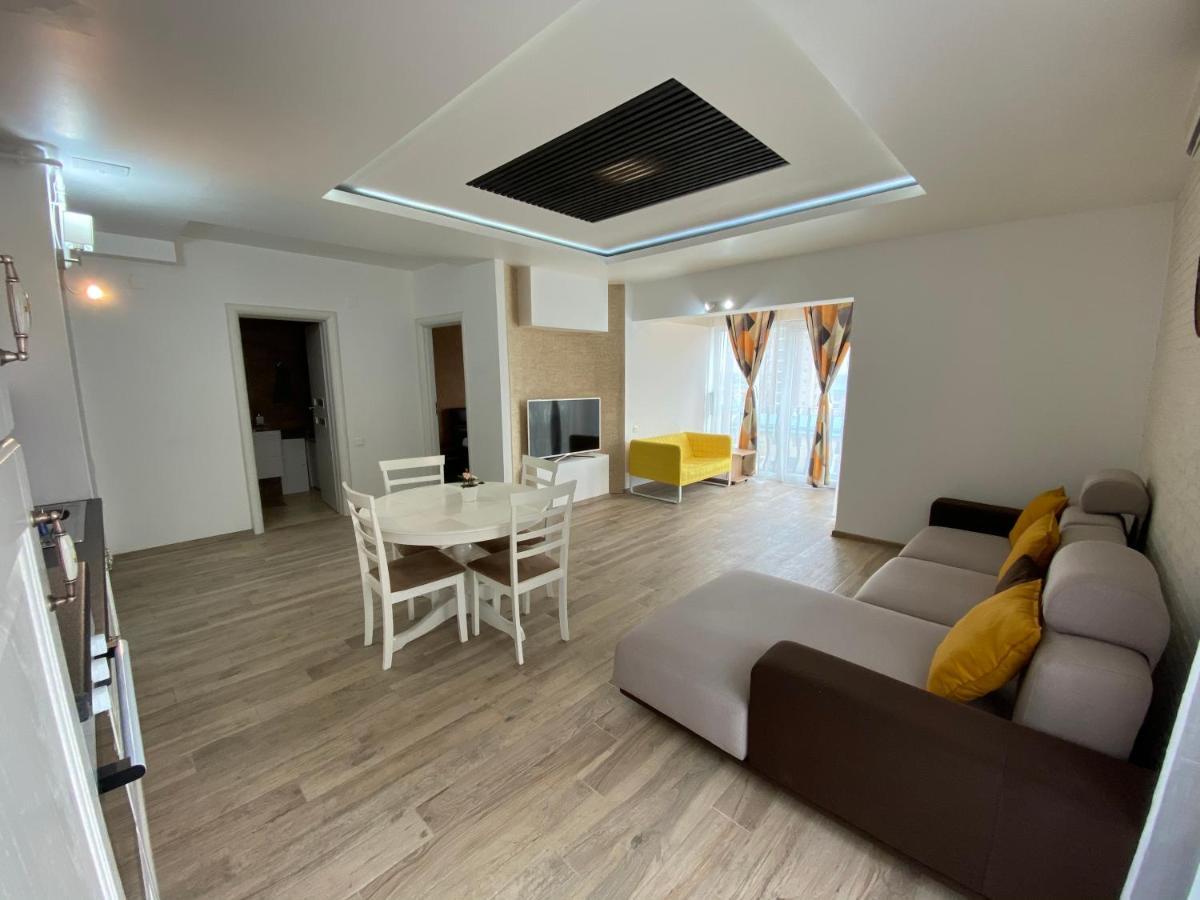 Sunny Deluxe Apartment Cosmopolis Stefanestii de Jos Buitenkant foto